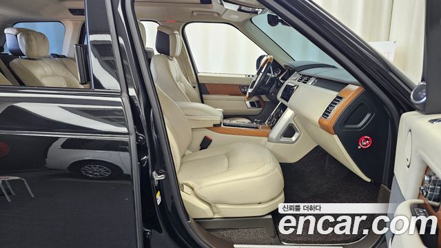 Land Rover Range Rover (IV) 4.4 SDV8 AB DIESEL 2018 — фото 26