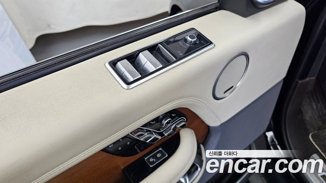 Land Rover Range Rover (IV) 4.4 SDV8 AB DIESEL 2018 — фото 36