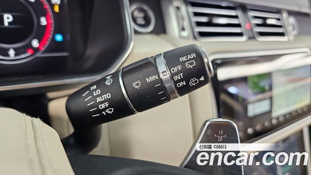 Land Rover Range Rover (IV) 4.4 SDV8 AB DIESEL 2018 — фото 37