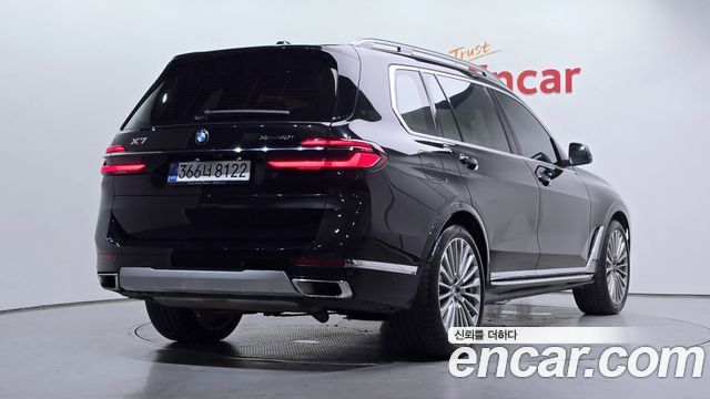 BMW X7 (G07) xDrive 40i Design Pure Excellence 7-Seater 2023 — фото 2