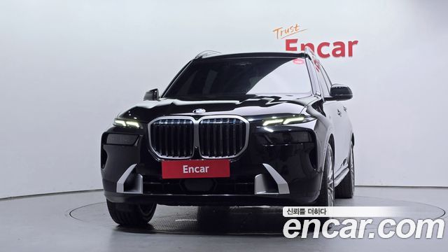 BMW X7 (G07) xDrive 40i Design Pure Excellence 7-Seater 2023 — фото 3