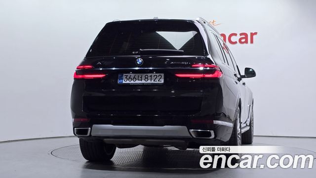 BMW X7 (G07) xDrive 40i Design Pure Excellence 7-Seater 2023 — фото 4
