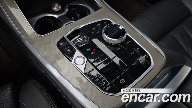 BMW X7 (G07) xDrive 40i Design Pure Excellence 7-Seater 2023 — фото 9