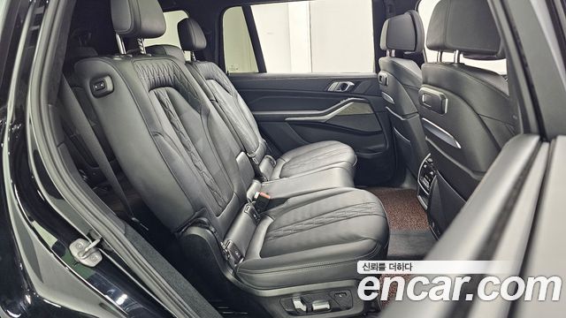 BMW X7 (G07) xDrive 40i Design Pure Excellence 7-Seater 2023 — фото 11