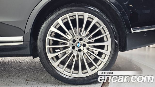 BMW X7 (G07) xDrive 40i Design Pure Excellence 7-Seater 2023 — фото 21