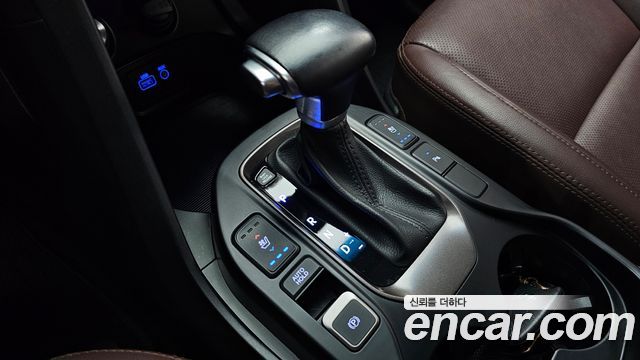 Hyundai Santa Fe The Prime Gasoline 2.0 Turbo 4WD Value Plus 2018 — фото 9