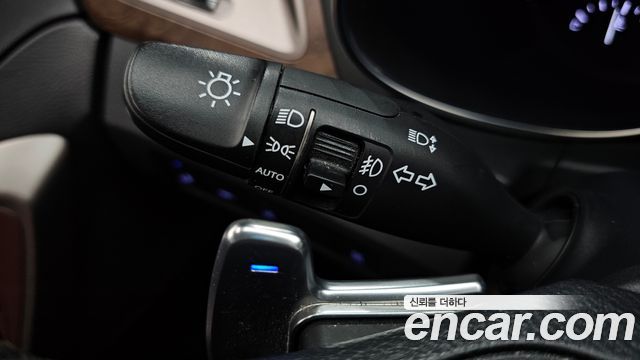 Hyundai Santa Fe The Prime Gasoline 2.0 Turbo 4WD Value Plus 2018 — фото 32