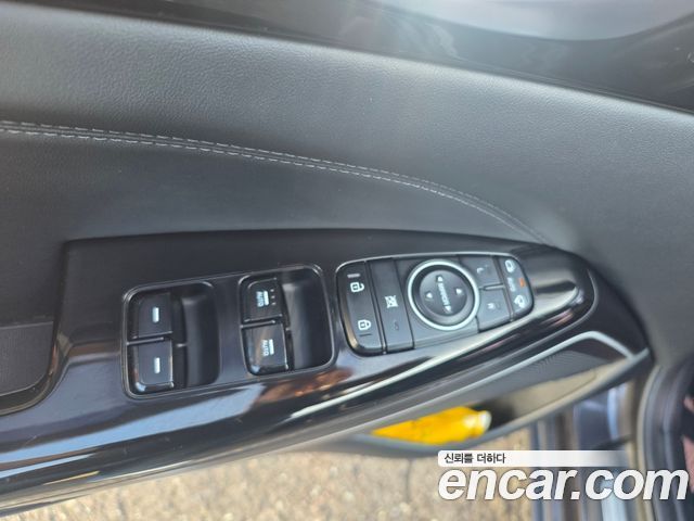 Kia K7 Hybrid Prestige 2017 — фото 17