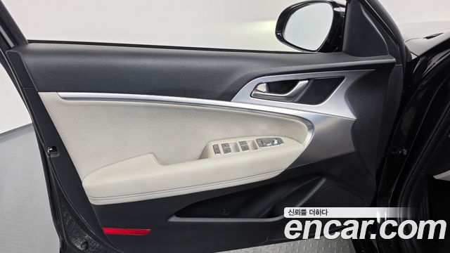 Genesis G70 2.0T AWD Elite 2019 — фото 30