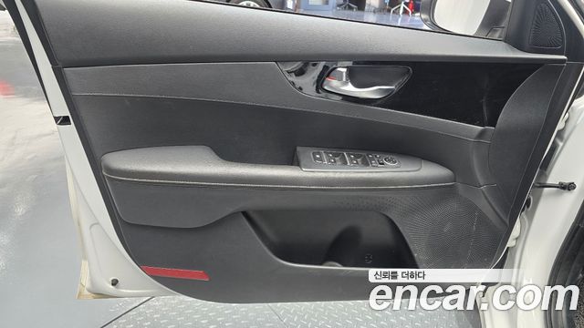 Kia K3 (II) 1.6 Prestige 2023 — фото 27
