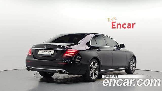 Mercedes-Benz E-Class (W213) E300 Avantgarde 2019 — фото 2