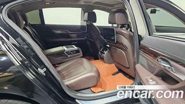 BMW 7 Series (G11) 740Ld xDrive 2016 — фото 11