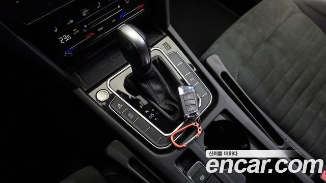 Volkswagen Passat GT (B8) 2.0 TDI Premium 2022 — фото 9