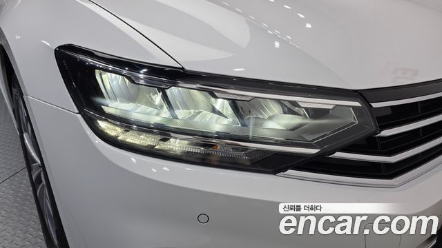 Volkswagen Passat GT (B8) 2.0 TDI Premium 2022 — фото 22