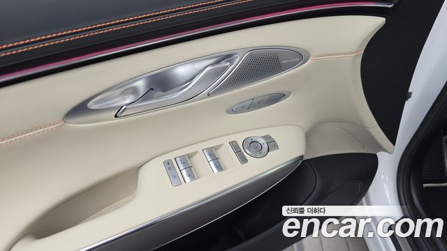 Genesis GV70 2.5T Gasoline AWD 2025 — фото 37