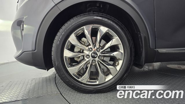 Kia Sorento Diesel 2.2 2WD Marster 2019 — фото 5