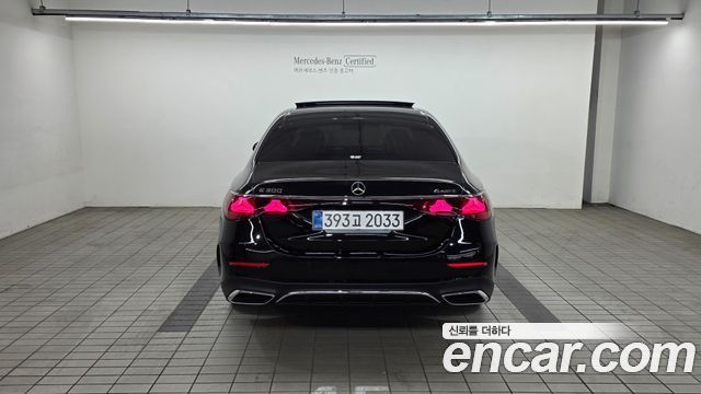 Mercedes-Benz E-Class (W214) E300 4MATIC AMG Line 2025 — фото 4