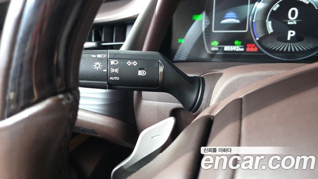 Lexus ES300h (VII) Executive 2019 — фото 28