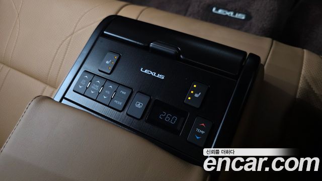 Lexus ES300h (VII) Executive 2019 — фото 32