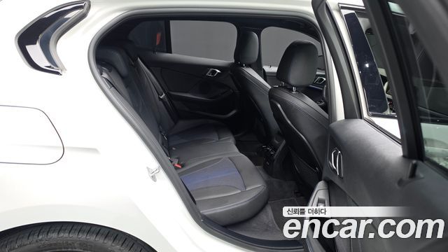 BMW 1 Series (F40) 120i M Sports 2024 — фото 11