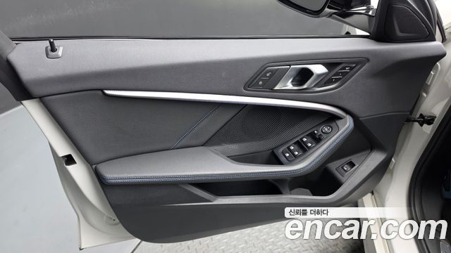BMW 1 Series (F40) 120i M Sports 2024 — фото 24