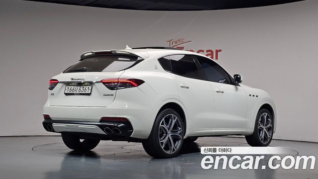 Maserati Levante 3.8 GTS AWD 2020 — фото 2