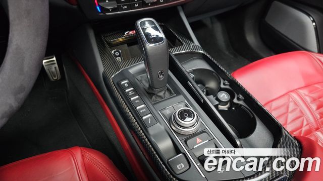 Maserati Levante 3.8 GTS AWD 2020 — фото 9