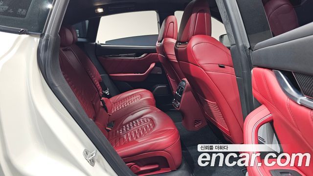 Maserati Levante 3.8 GTS AWD 2020 — фото 12