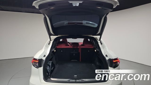 Maserati Levante 3.8 GTS AWD 2020 — фото 34