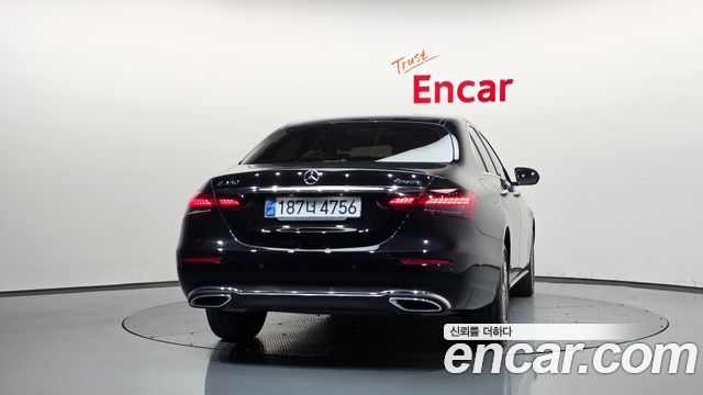Mercedes-Benz E-Class (W213) E350 4MATIC Avantgarde 2022 — фото 4