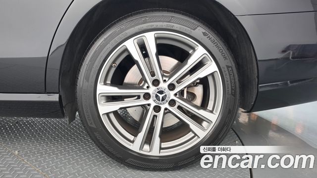 Mercedes-Benz E-Class (W213) E350 4MATIC Avantgarde 2022 — фото 21