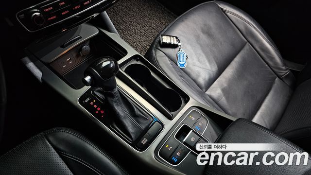 Kia K7 Hybrid 700h Prestige 2016 — фото 9