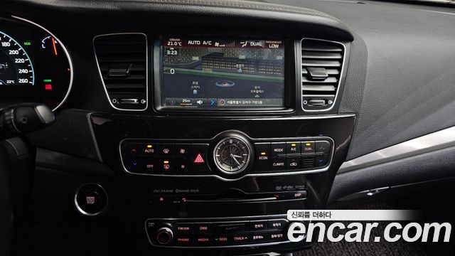 Kia K7 Hybrid 700h Prestige 2016 — фото 14