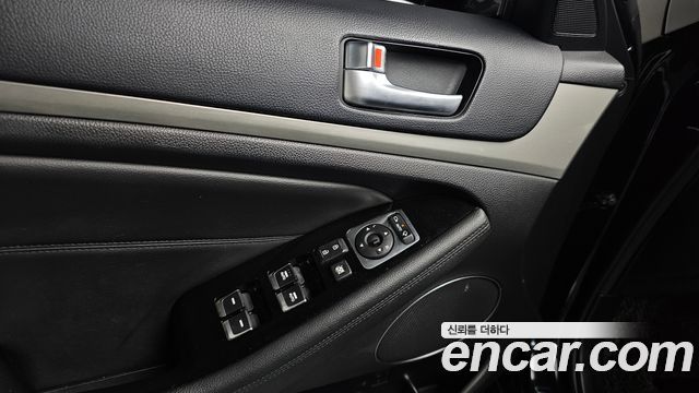 Kia K7 Hybrid 700h Prestige 2016 — фото 18