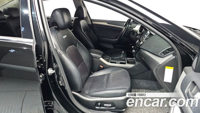 Kia K7 Hybrid 700h Prestige 2016 — фото 26