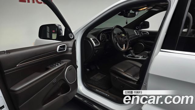 Jeep Grand Cherokee 3.6 Summit WK2 2019 — фото 10