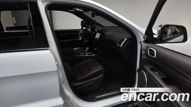 Jeep Grand Cherokee 3.6 Summit WK2 2019 — фото 11