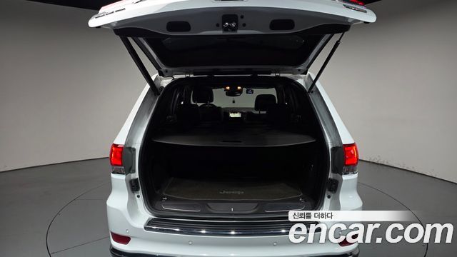 Jeep Grand Cherokee 3.6 Summit WK2 2019 — фото 20