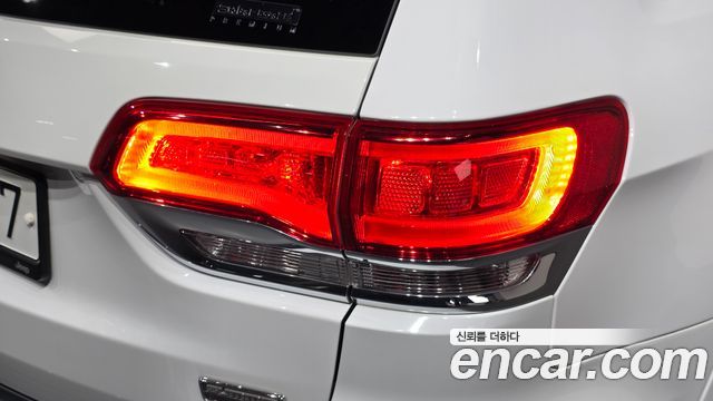 Jeep Grand Cherokee 3.6 Summit WK2 2019 — фото 23