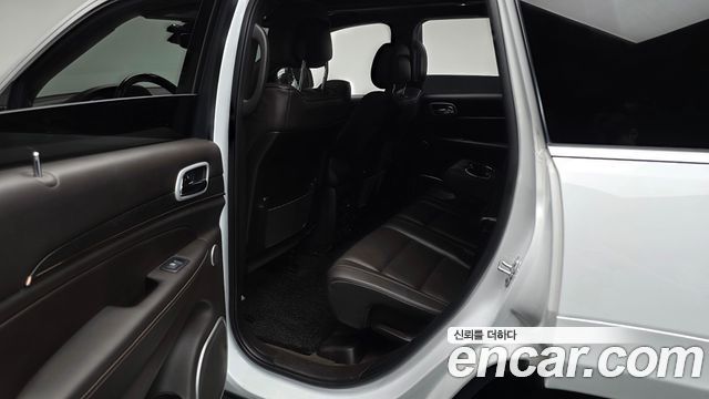 Jeep Grand Cherokee 3.6 Summit WK2 2019 — фото 26
