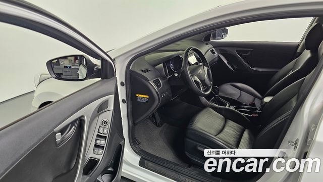 Hyundai Avante 1.6 GDi Style 2014 — фото 10