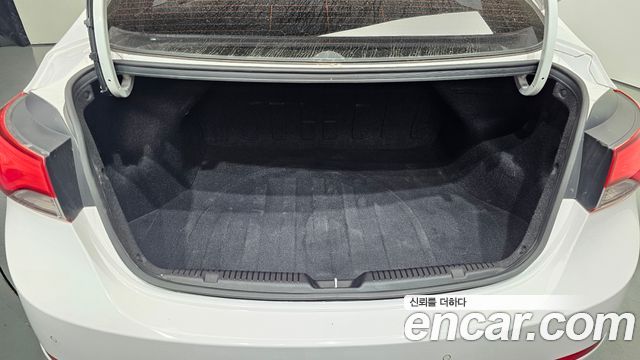 Hyundai Avante 1.6 GDi Style 2014 — фото 20