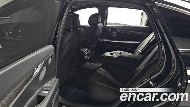 Genesis G80 (RG3) Gasoline 2.5 Turbo AWD 2025 — фото 12