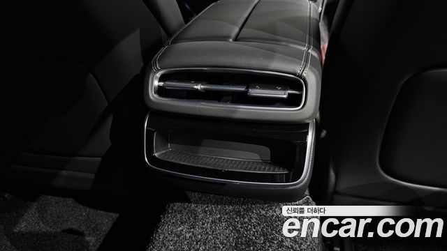 Genesis G80 (RG3) Gasoline 2.5 Turbo AWD 2025 — фото 31
