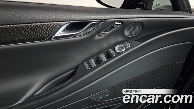 Genesis G80 (RG3) Gasoline 2.5 Turbo AWD 2025 — фото 33