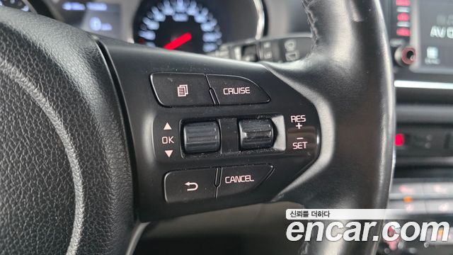 Kia Carnival 9-Seater Luxury 2019 — фото 19