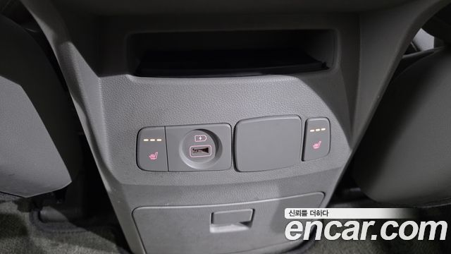 Kia Carnival 9-Seater Luxury 2019 — фото 32