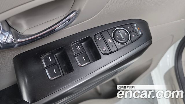 Kia Carnival 9-Seater Luxury 2019 — фото 34