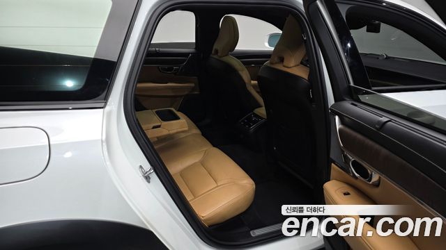 Volvo V90 Cross Country B5 Pro AWD 2021 — фото 12