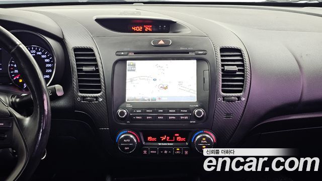Kia K3 Luxury 2015 — фото 14